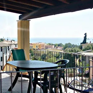 Yellon House Italia